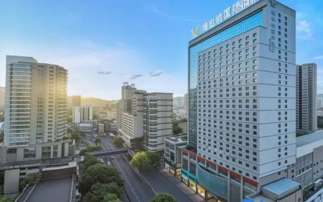 Vienna International Hotel (Guiyang Fountain Metro Station Taiping Road Internet celebrity Street) – Outside – Guiyang