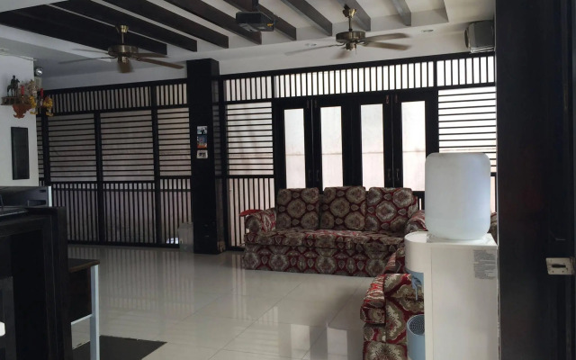 The Bird Cage Patong Guesthouse