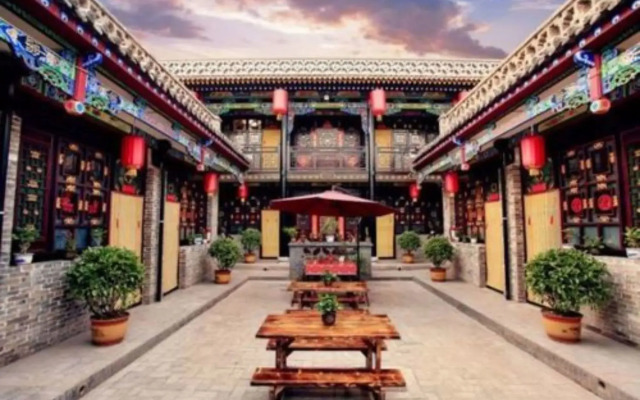Pingyao Red Lantern Theme Hotel