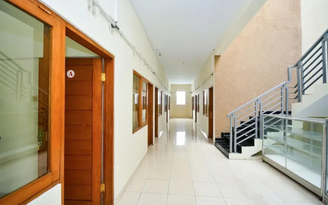 The Flash Residence by OYO Rooms