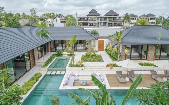 Villa The Kayu by GORO