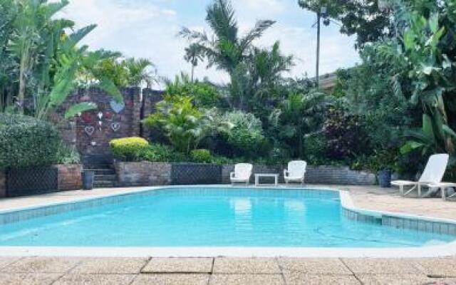 Leopard Tree Bed & Breakfast