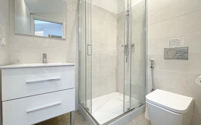 4A Tony Allard in Cannes