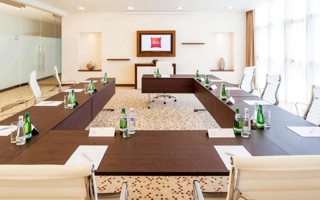 ibis Abu Dhabi Gate