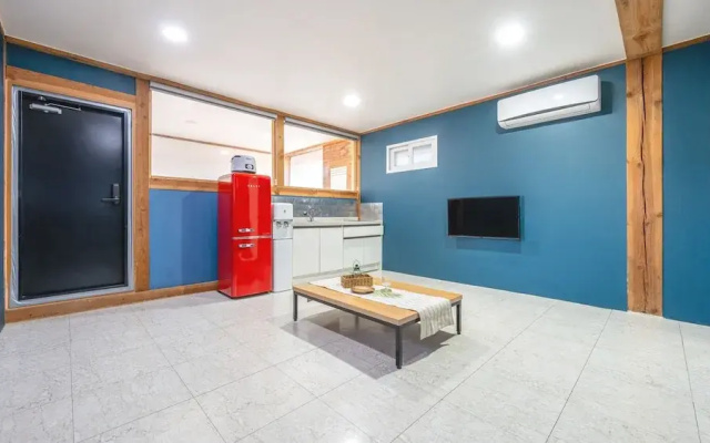 Gyeongju Aratteul Hanok Pet Pension