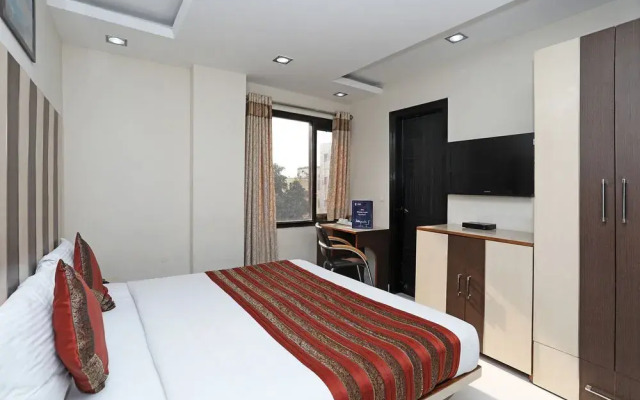 Oyo 10937 Hotel Balsons Continental