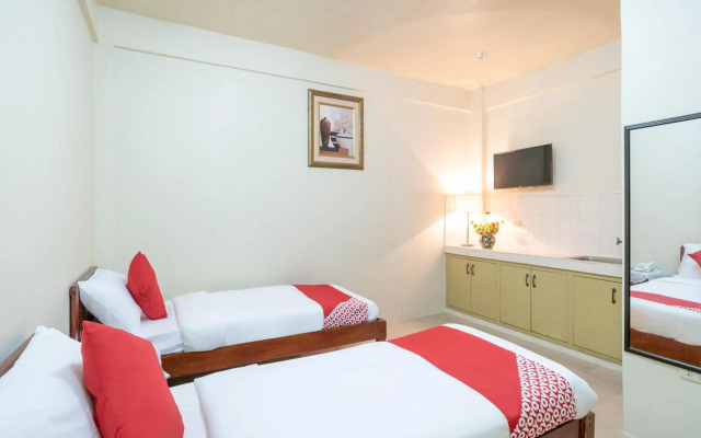 OYO 145 Conrado's Apartelle