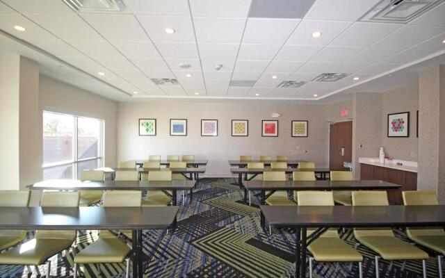 Holiday Inn Express & Suites Ocala, an IHG Hotel