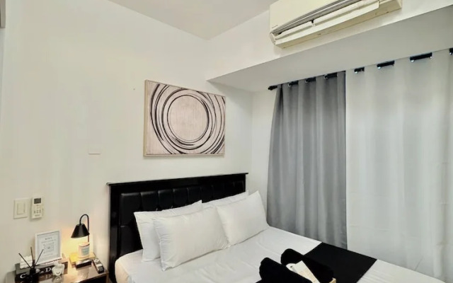 Stunning 42nd Floor Apt With Netflix