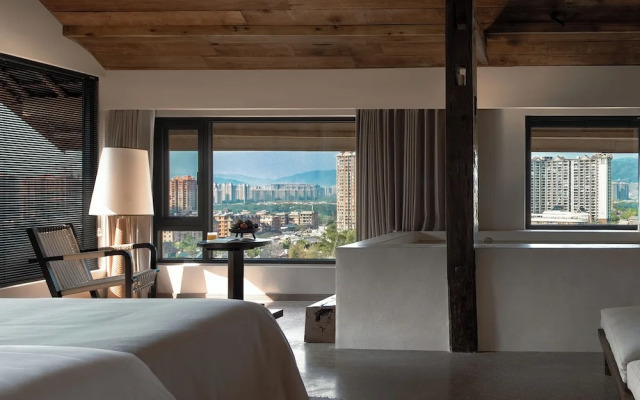 Xishuangbanna Jinghong Hidden in Nature