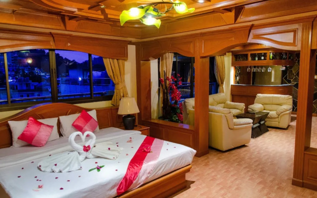 Diva Patong Hotel