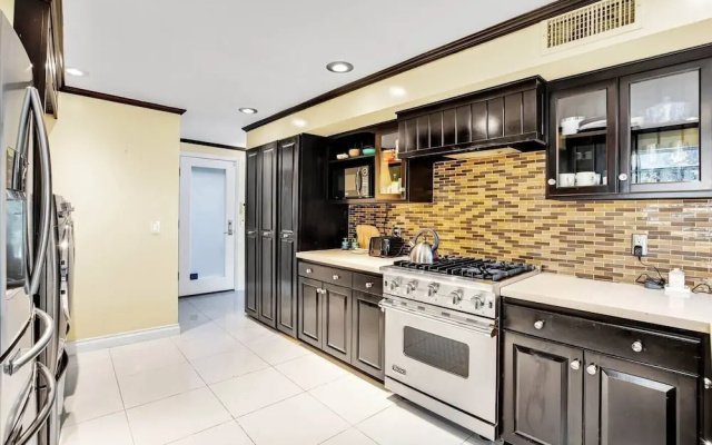 Cahuenga Park by Avantstay Hollywood Hills Home