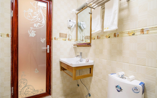 Puhua Hotel