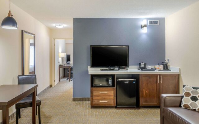 Quality Inn & Suites Bathurst