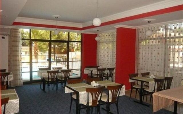 Status Hotel