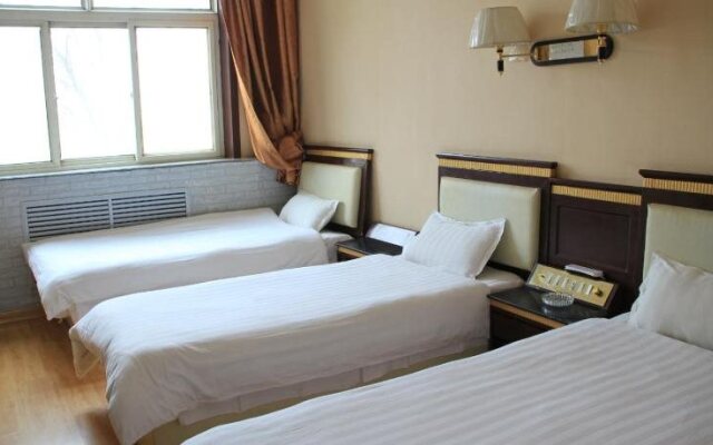 Qicaidanxia International Youth Hostel