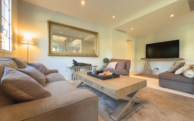 L Eclat in Cannes With 2 Bedrooms and 2 Bathrooms