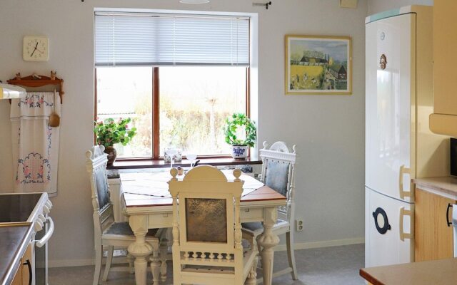 6 Person Holiday Home in Simrishamn