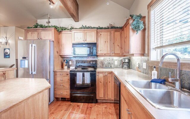 Trapper's Lodge 4 Bd W/great View, Private Hot Tub