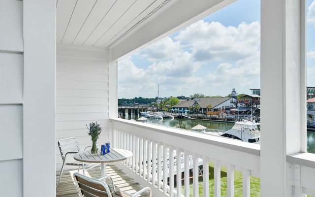 Shem Creek Inn