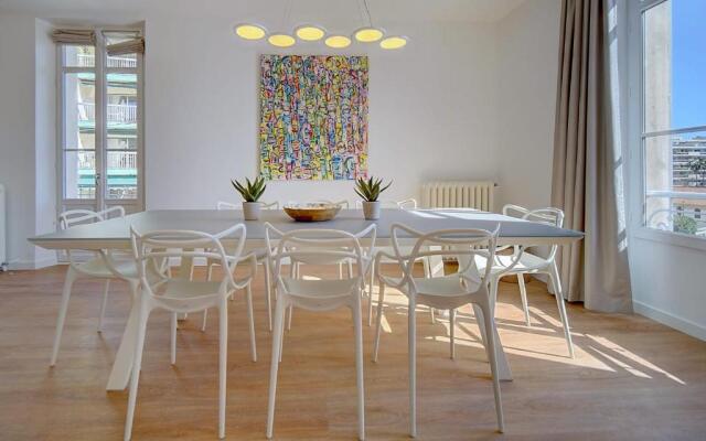 IMMOGROOM - Magnificent 180m duplex apartment - Parking - Air conditioning