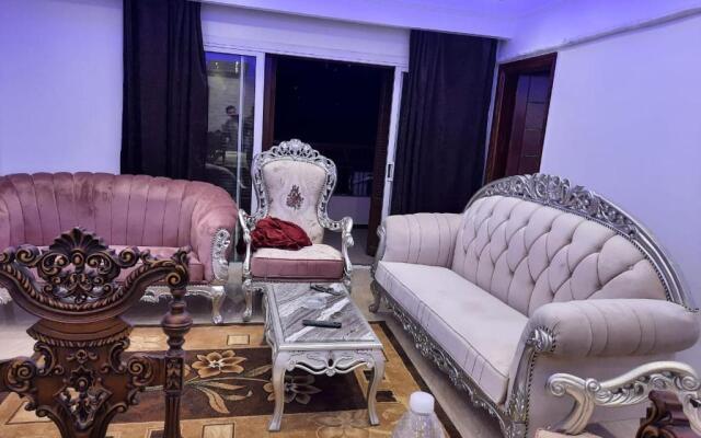 شقة عباس العقاد سوبر لوكس 702 للعائلات فقط