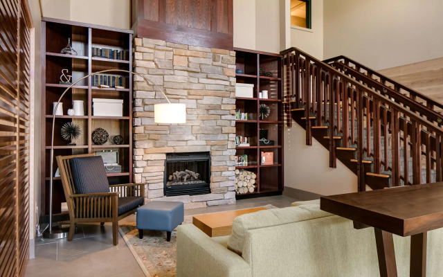 Country Inn & Suites by Radisson, Madison West, WI