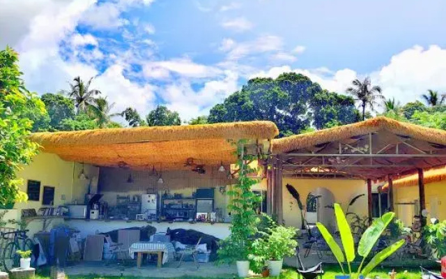 B·BIRD Qingniao Courtyard Homestay (Riyue Bay)