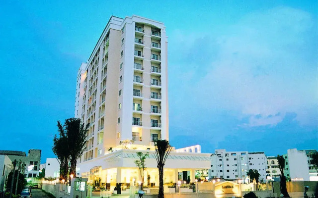 Kameo House Serviced Apartments Sriracha