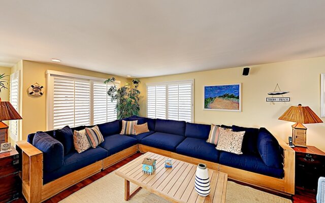 124 Oxnard - 3 Br Home