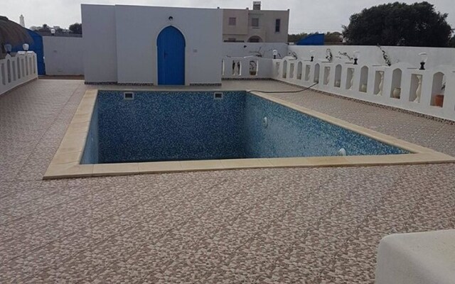 House With 3 Bedrooms in Djerba Midoun Tézdaine, With Private Pool, En