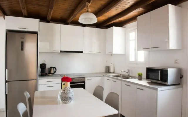 Glamorous 2BR Villa in Ornos w Sea View