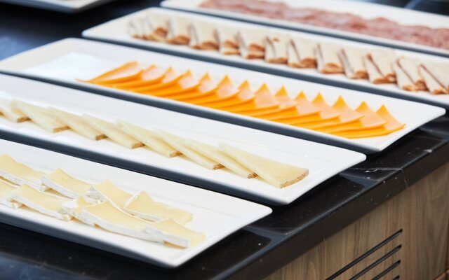 AC Hotel by Marriott Minneapolis West End