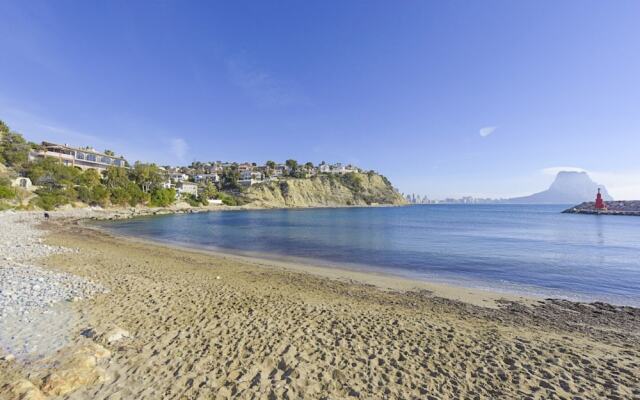 Apartment - 2 Bedrooms with Pool and Sea views - 104993