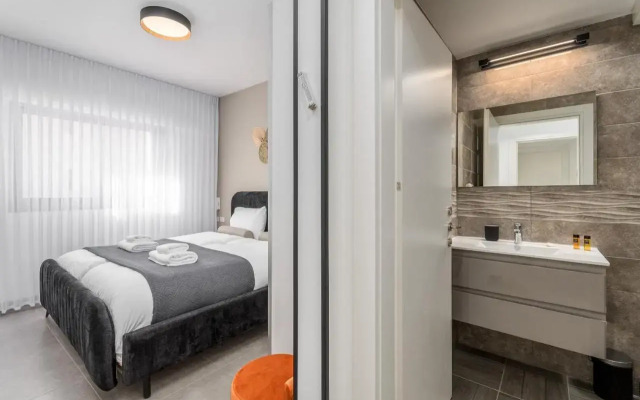 2BDR W parking shirat haneviim - Mamilla Area