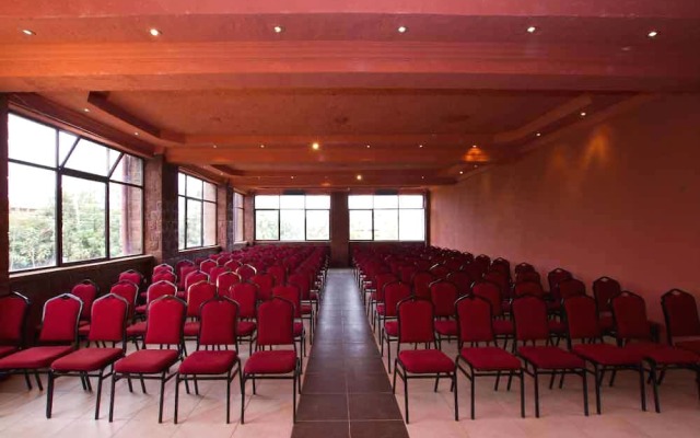 Lal Hotel and Spa