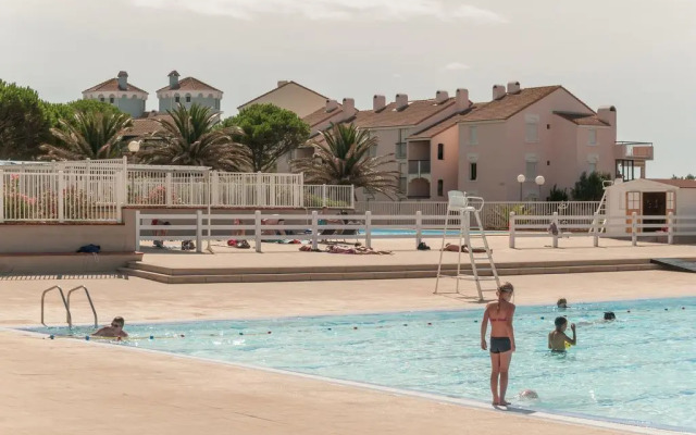 Maeva Le Port-les Hébrydes