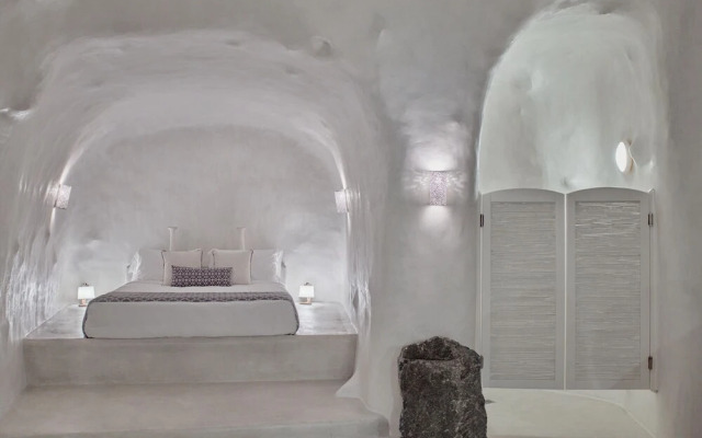 Villa Ioli With Stunning Caldera Views