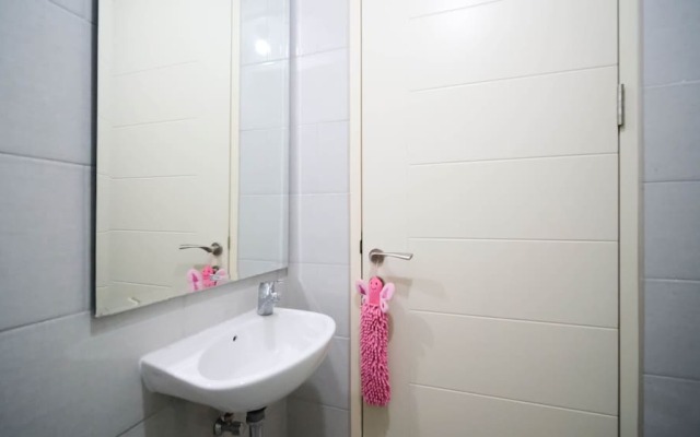 Nice And Comfy Studio At Supermall Mansion Apartment