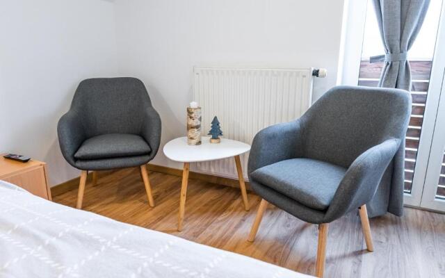 Apartments and Rooms Skok