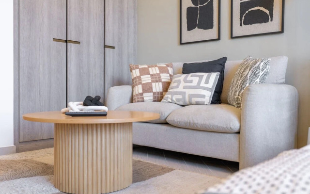 Peaceful Studio - Perfect for Relaxation in JVC