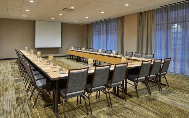 Courtyard by Marriott Baltimore Downtown/McHenry Row