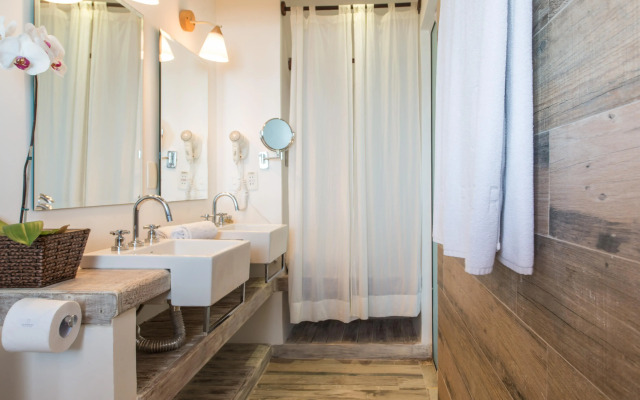 La Pedrera Small Hotel & Spa