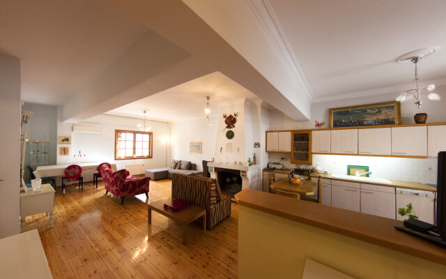 Exquisite Athens Apartment