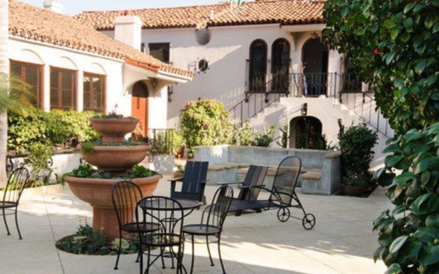 Casa Del Mar Inn