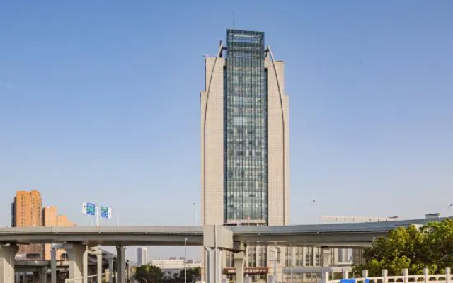 Starway Hotel (Wuhan Optics Valley baidu edifice) – Exterior – Wuhan