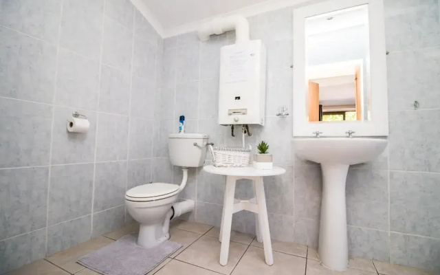 Little Rose Guesthouse & Self-Catering