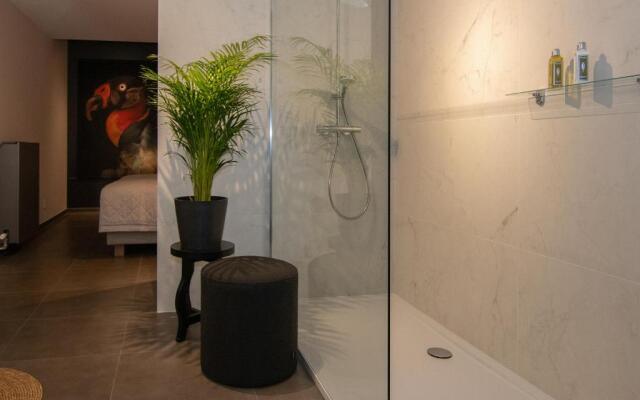 Boulevard Botanie city apartment with parking