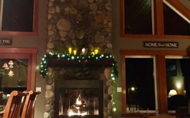 River Rock Mountain Cabin