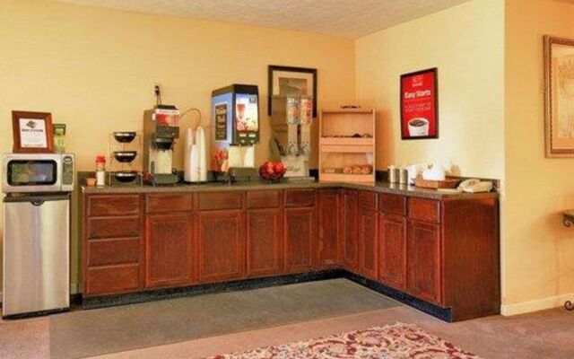 Gold Star Inn & Suites
